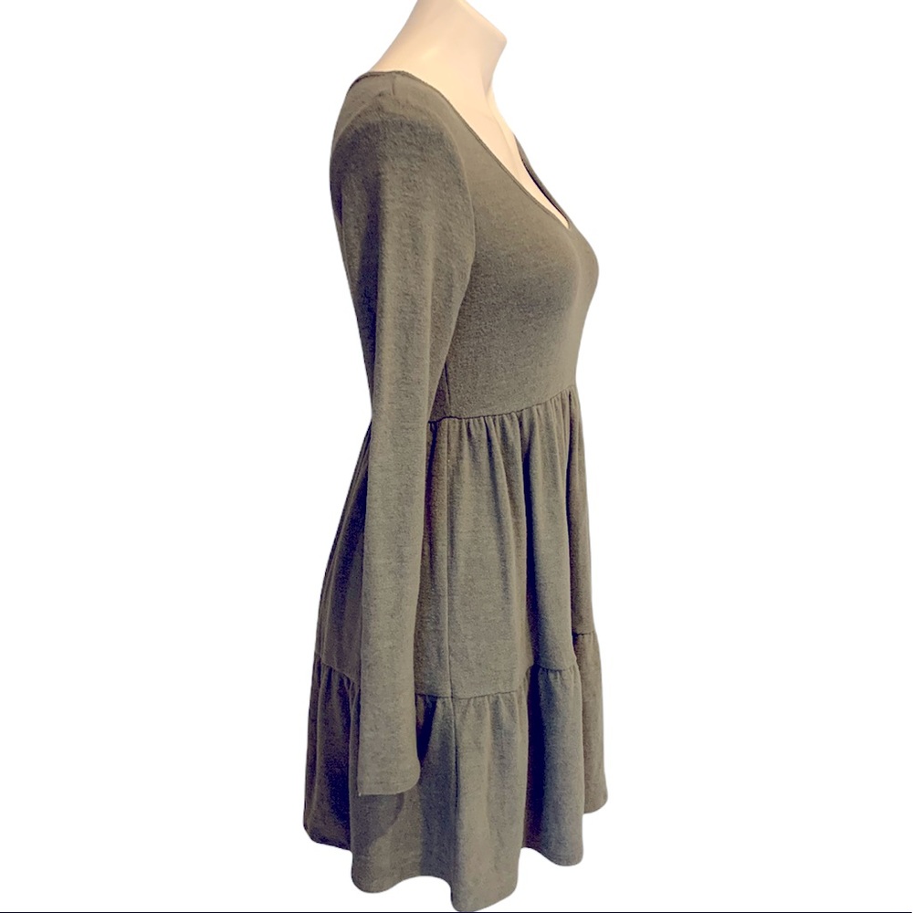 Row A Dress - Picture 3 of 6